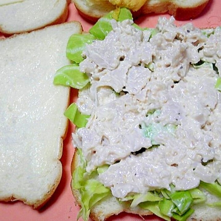 手作り鶏ハムペーストのサンドイッチ